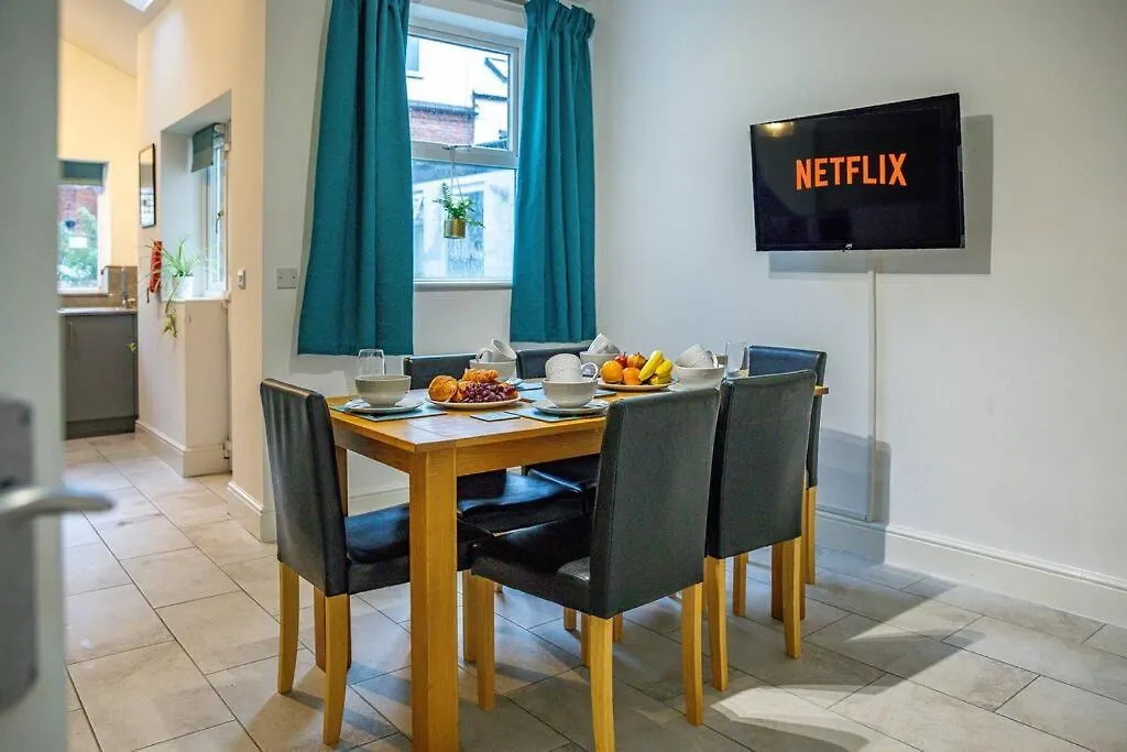 Apartment Ferienwohnung New 4Br 6 Beds Perfect Location Harefield Road Sheffield Großbritannien