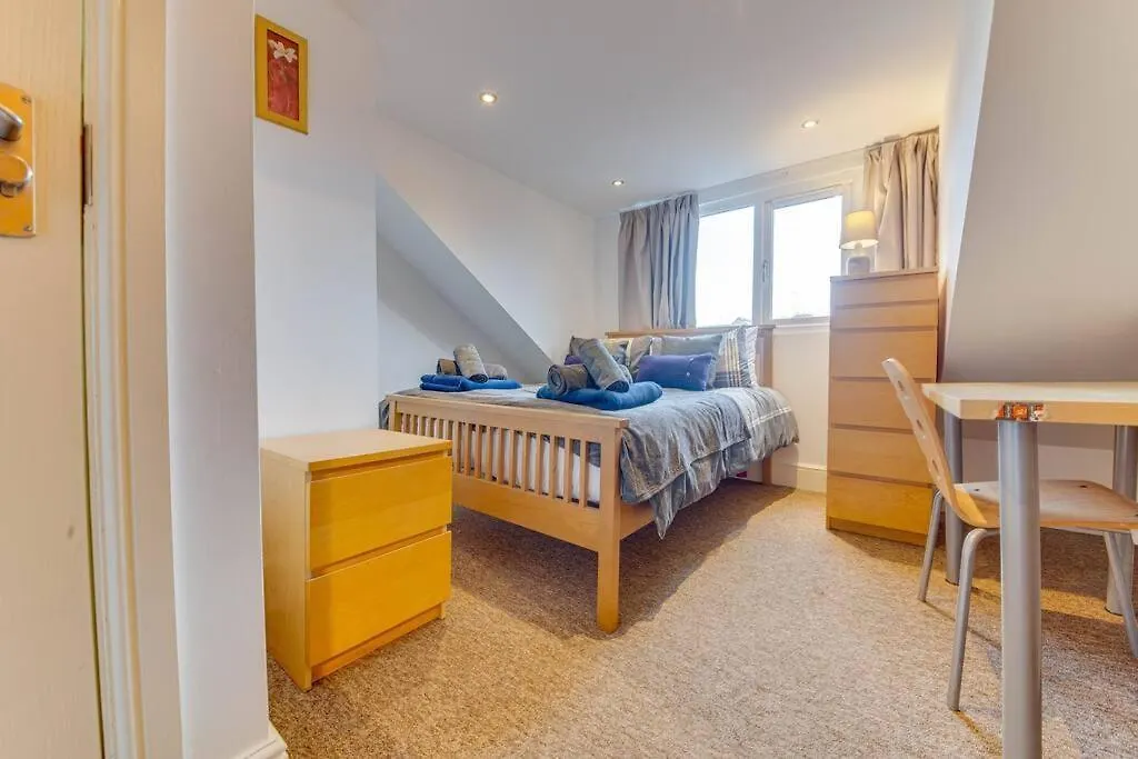 Apartment Ferienwohnung New 4Br 6 Beds Perfect Location Harefield Road Sheffield Großbritannien