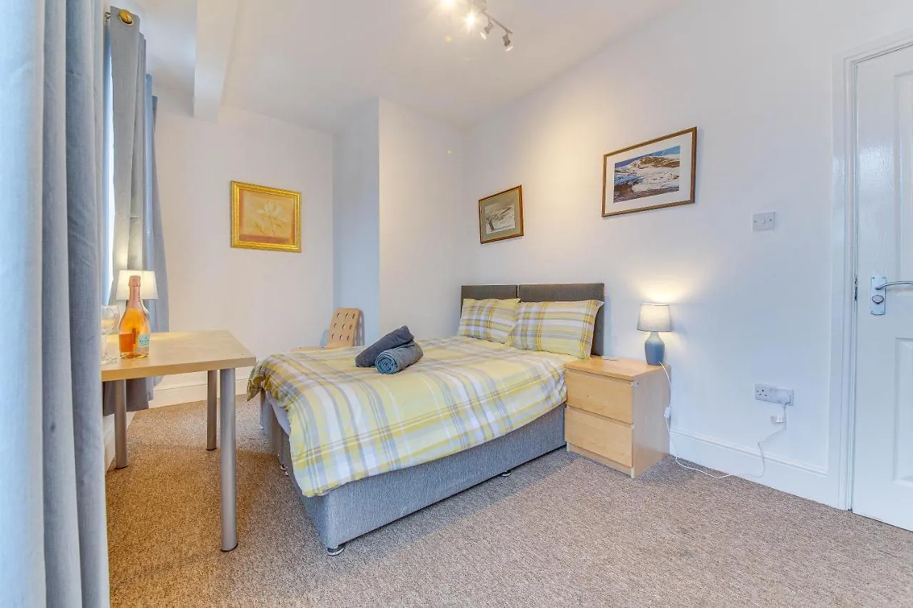 Ferienwohnung New 4Br 6 Beds Perfect Location Harefield Road Sheffield Großbritannien