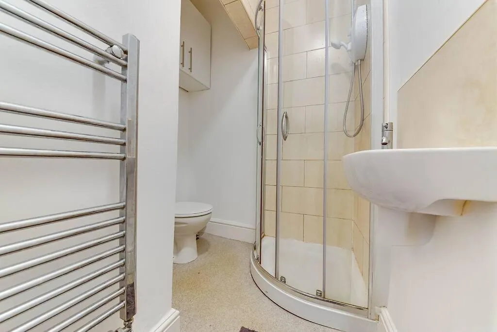 Ferienwohnung New 4Br 6 Beds Perfect Location Harefield Road Sheffield 0*,  Großbritannien